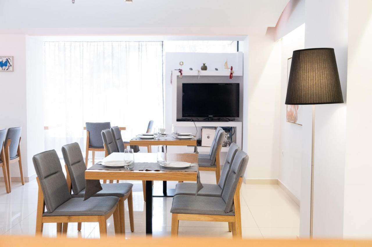 מלון דירות Loft 3*